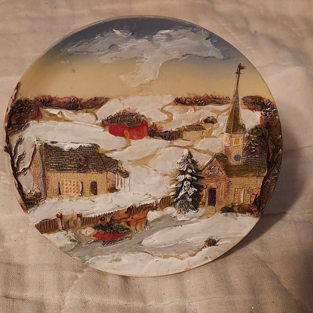 K's Collection Winter Holiday Mini Plate Aproximately 4 1/2"